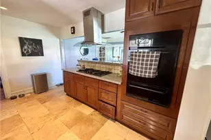 1016 W 51st Pl, Los Angeles, CA 90037 - Photo 13