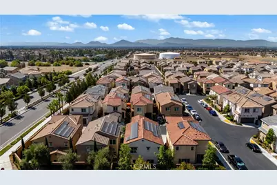 16066 Carrara Lane, Fontana, CA 92336 - Photo 7