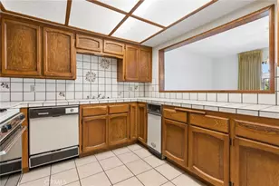 2431 Claremont, Los Angeles, CA 90027 - Photo 19