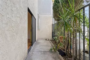 2431 Claremont, Los Angeles, CA 90027 - Photo 57