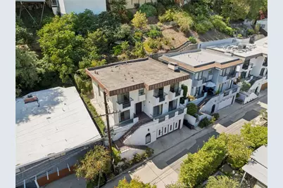 2431 Claremont, Los Angeles, CA 90027 - Photo 71