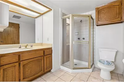 2431 Claremont, Los Angeles, CA 90027 - Photo 47