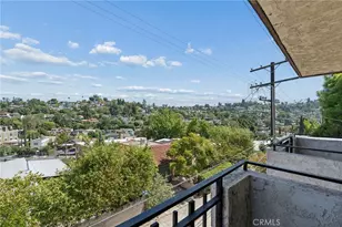 2431 Claremont, Los Angeles, CA 90027 - Photo 51