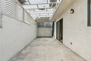 2431 Claremont, Los Angeles, CA 90027 - Photo 53