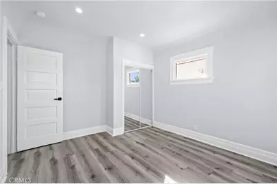 136 W 43rd Place, Los Angeles, CA 90037 - Photo 17