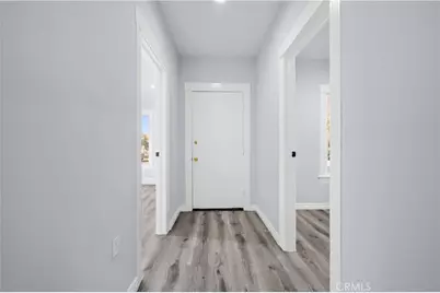 136 W 43rd Place, Los Angeles, CA 90037 - Photo 3