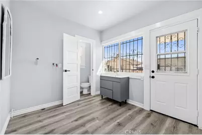 136 W 43rd Place, Los Angeles, CA 90037 - Photo 27
