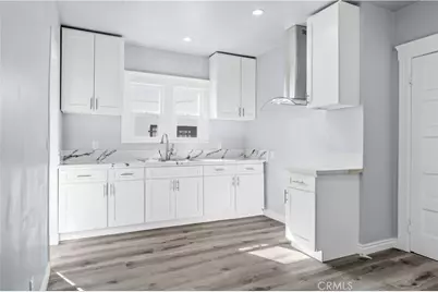 136 W 43rd Place, Los Angeles, CA 90037 - Photo 7