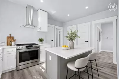 136 W 43rd Place, Los Angeles, CA 90037 - Photo 11