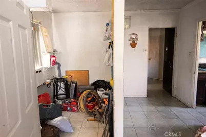 650 W 107th Street, Los Angeles, CA 90044 - Photo 5