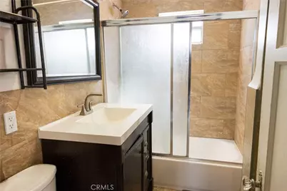 650 W 107th Street, Los Angeles, CA 90044 - Photo 7