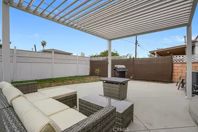 440 E Desford, Carson, CA 90745 - Photo 25
