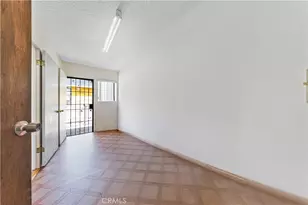 915 E 41st, Los Angeles, CA 90011 - Photo 11