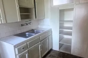 1437 Bonnie Brae St, Los Angeles, CA 90006 - Photo 13