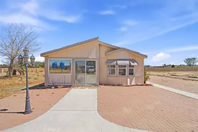 8848 W Avenue D8, Lancaster, CA 93536 - Photo 3