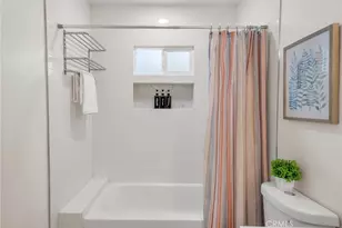103 N Harvard, Los Angeles, CA 90004 - Photo 33