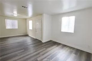 723 E 76th Pl, Los Angeles, CA 90001 - Photo 11