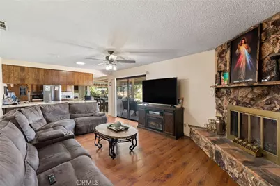 18572 Atlantic, Hesperia, CA 92345 - Photo 9