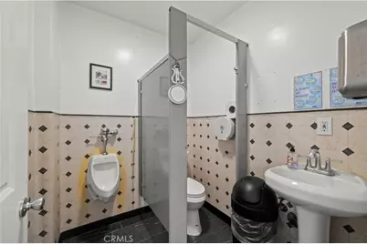 5565 Sheila Street, Commerce, CA 90040 - Photo 21