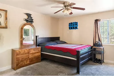 8437 San Vincente, South Gate, CA 90280 - Photo 17