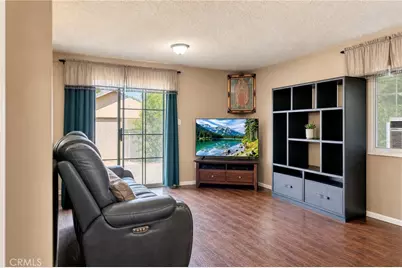 8437 San Vincente, South Gate, CA 90280 - Photo 15