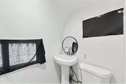 12265 Woodruff #42, Downey, CA 90241 - Photo 25
