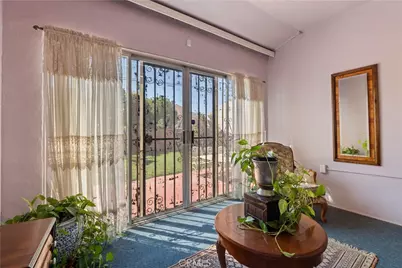 3959 S Bronson Ave, Los Angeles, CA 90008 - Photo 11