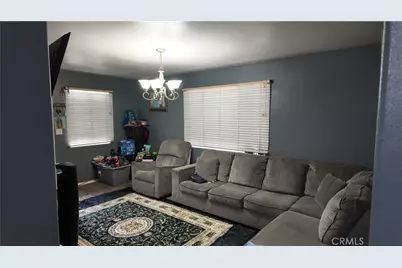 9534 Hickory, Los Angeles, CA 90002 - Photo 5