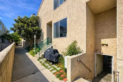 9053 Willis, Panorama City, CA 91402 - Photo 17
