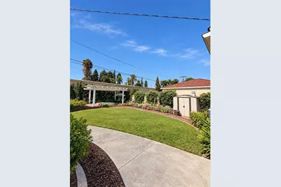 8553 Lowman, Downey, CA 90240 - Photo 3