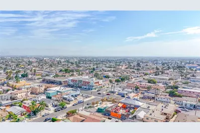 1433 W 96th, Los Angeles, CA 90047 - Photo 35