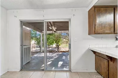 13785 Deauville, Victorville, CA 92395 - Photo 7