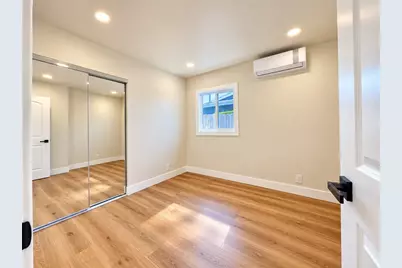 2128 N Bristol, Santa Ana, CA 92706 - Photo 9