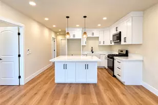 2128 N Bristol, Santa Ana, CA 92706 - Photo 7