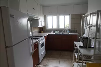 2221 Elsinore, Los Angeles, CA 90026 - Photo 3