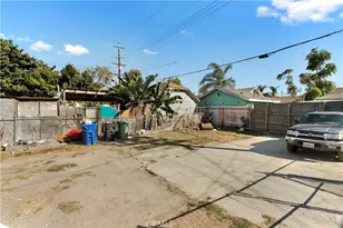 114 E Gage Ave, Los Angeles, CA 90003 - Photo 9