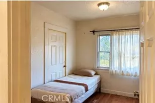4267 Menlo, Los Angeles, CA 90037 - Photo 5