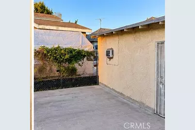 4267 Menlo, Los Angeles, CA 90037 - Photo 3