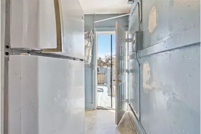 146 W Vernon, Los Angeles, CA 90037 - Photo 13