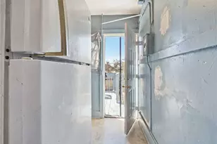 146 W Vernon, Los Angeles, CA 90037 - Photo 13