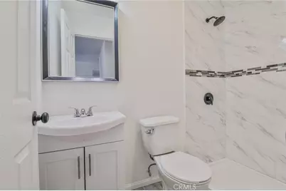 975 E 43rd, Los Angeles, CA 90011 - Photo 21