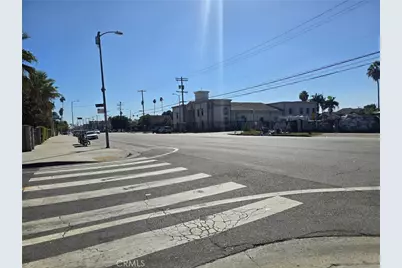 443 W 49th, Los Angeles, CA 90037 - Photo 17