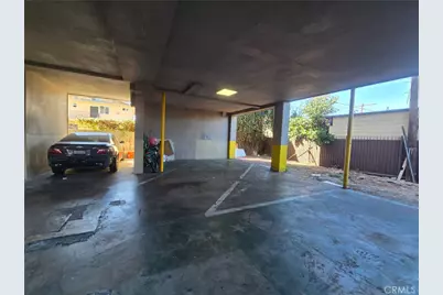 443 W 49th, Los Angeles, CA 90037 - Photo 13