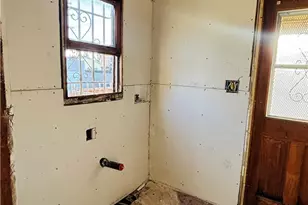 8721 Crenshaw Blvd, Inglewood, CA 90305 - Photo 5