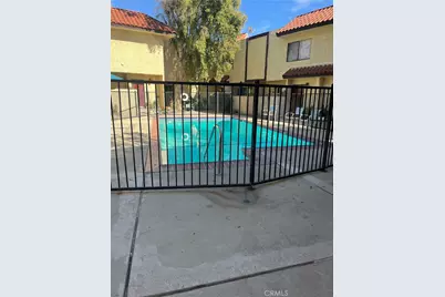 13540 Hubbard St Unit 10, Sylmar, CA 91342 - Photo 3