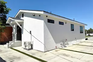 236 E E 99th, Los Angeles, CA 90003 - Photo 13