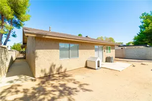 1004 Lightcap, Lancaster, CA 93535 - Photo 21