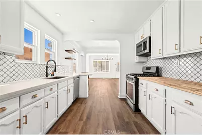 607 W 111th Place, Los Angeles, CA 90044 - Photo 9