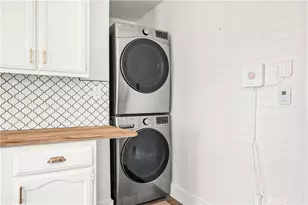 607 W 111th Pl, Los Angeles, CA 90044 - Photo 21