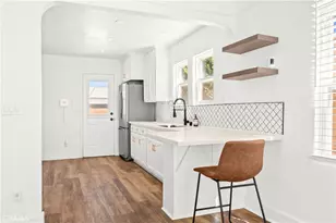 607 W 111th Pl, Los Angeles, CA 90044 - Photo 7